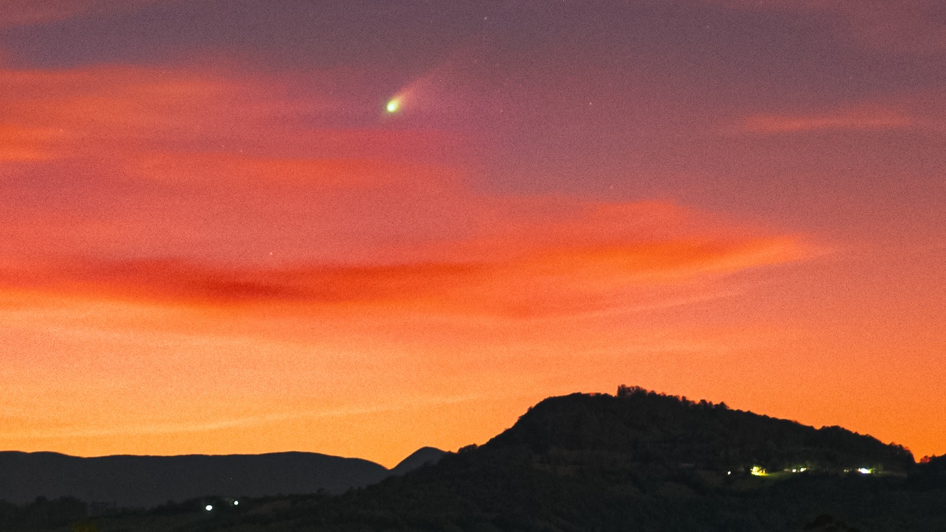 <span class="entry-title-primary">“Cometa do diabo” já pode ser visto no céu do Sul do Brasil</span> <h2 class="entry-subtitle">Cometa 12P/Pons-Brooks, ou o chamado “Cometa do Diabo”, poderá ser observado em todo o Brasil com maior brilho semana que vem</h2>