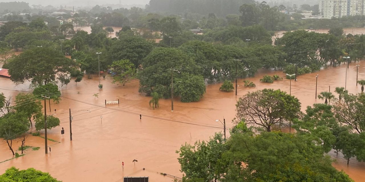 <span class="entry-title-primary">Chuva no Rio Grande do Sul: mais chuva extrema tornará situação crítica</span> <h2 class="entry-subtitle">Chuva persiste nos próximos dias e cairá com volumes excessivamente altos que vão piorar as inundações e enchentes</h2>