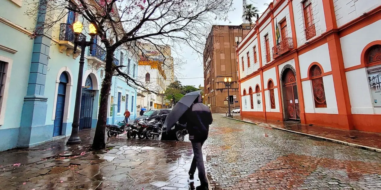 <span class="entry-title-primary">Chuva prossegue no Rio Grande do Sul e Santa Catarina nesta sexta-feira</span> <h2 class="entry-subtitle">Instabilidade que marcou esta quinta-feira vai continuar com mais um dia de chuva em várias cidades gaúchas e catarinenses </h2>