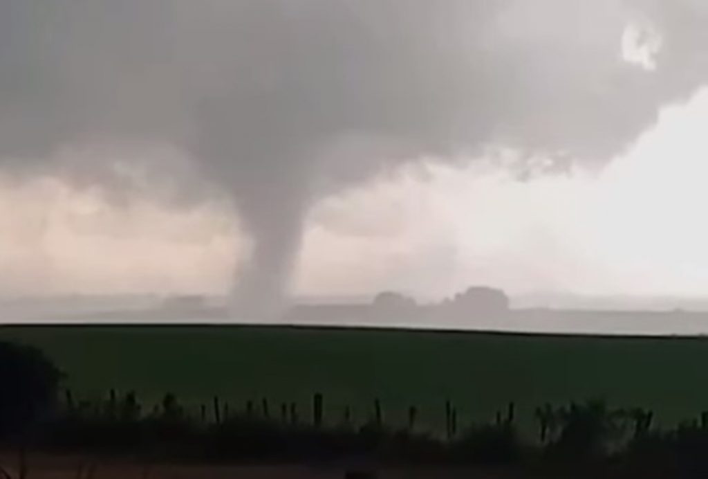 Tornado atinge o interior gaúcho; entenda o que ocorreu