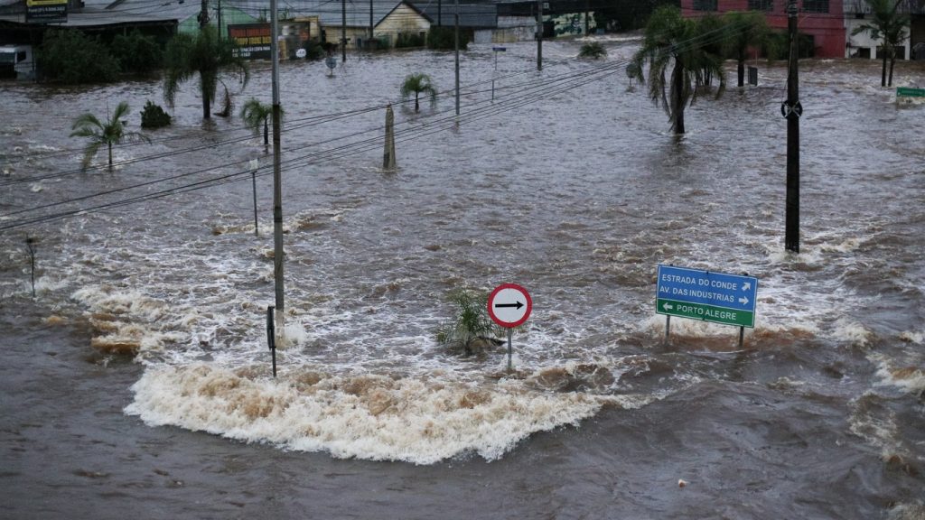 Chuva soma quase 300 mm, não para e repiques de cheias serão graves