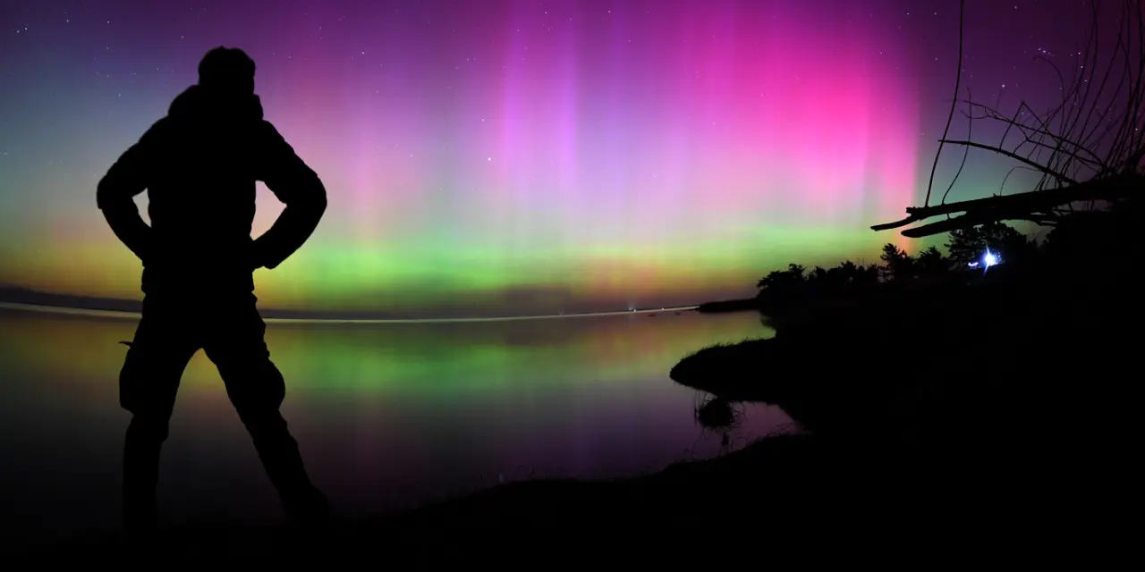 <span class="entry-title-primary">Maior aparição de auroras da era moderna alcança até a fronteira do Brasil</span> <h2 class="entry-subtitle">Auroras foram vistas na região da fronteira com o Chuí e causaram espanto em cidades argentina, chilenas e uruguaias </h2>