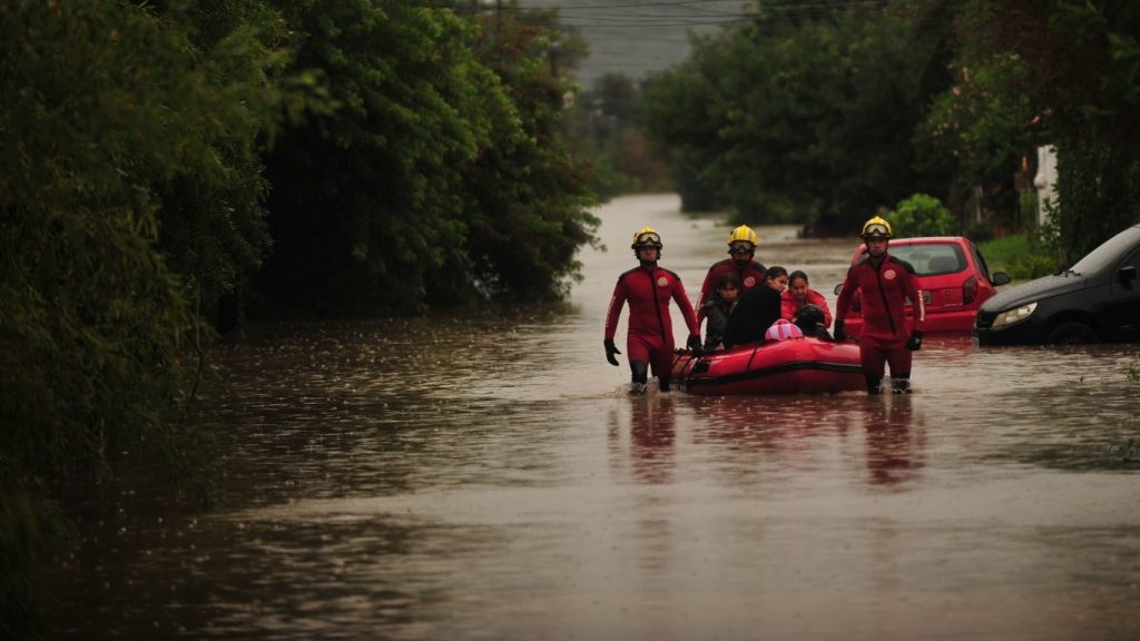Desastre no Rio Grande do Sul: veja onde ainda vai chover muito e quanto