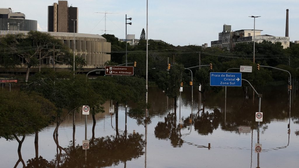 Enchente em Porto Alegre está longe do fim; entenda o que esperar