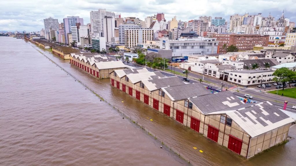Guaíba não para de subir e enchente já é segunda maior de Porto Alegre