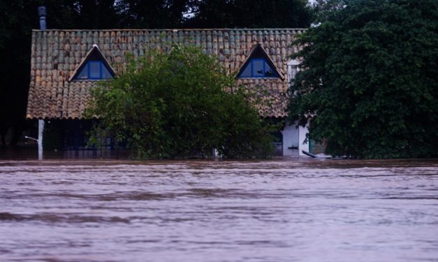 Guaíba tem enchente excepcional e se aproxima das cotas de 1941