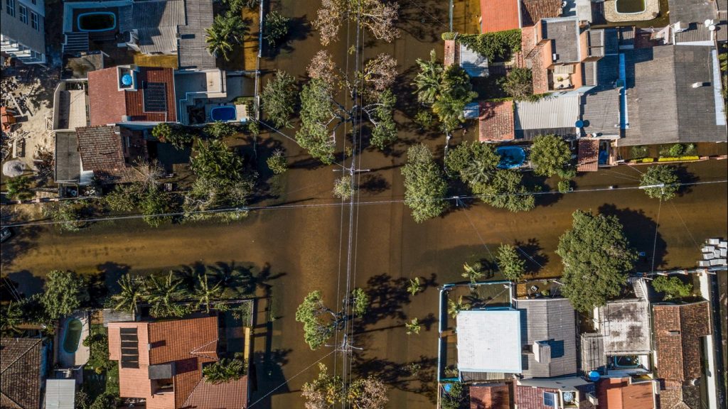 Sob alerta de ciclone, enchente atinge novo recorde no Sul gaúcho