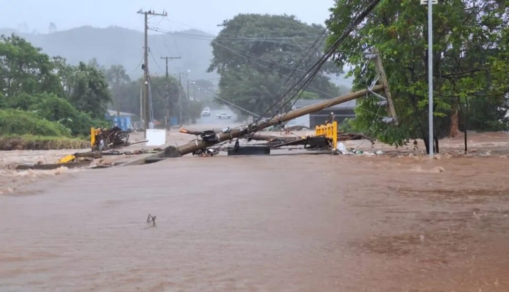 Chuva espalha destruição em cidades da região Centro-Serra
