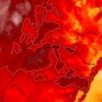 Calor fora de época não dá trégua e vai seguir ainda por vários dias