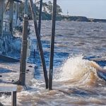 Cheia da Lagoa Mirim causa inundações e desabriga no Uruguai