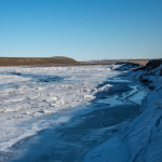 Frio de até -17ºC congela o mar no Sul da Argentina