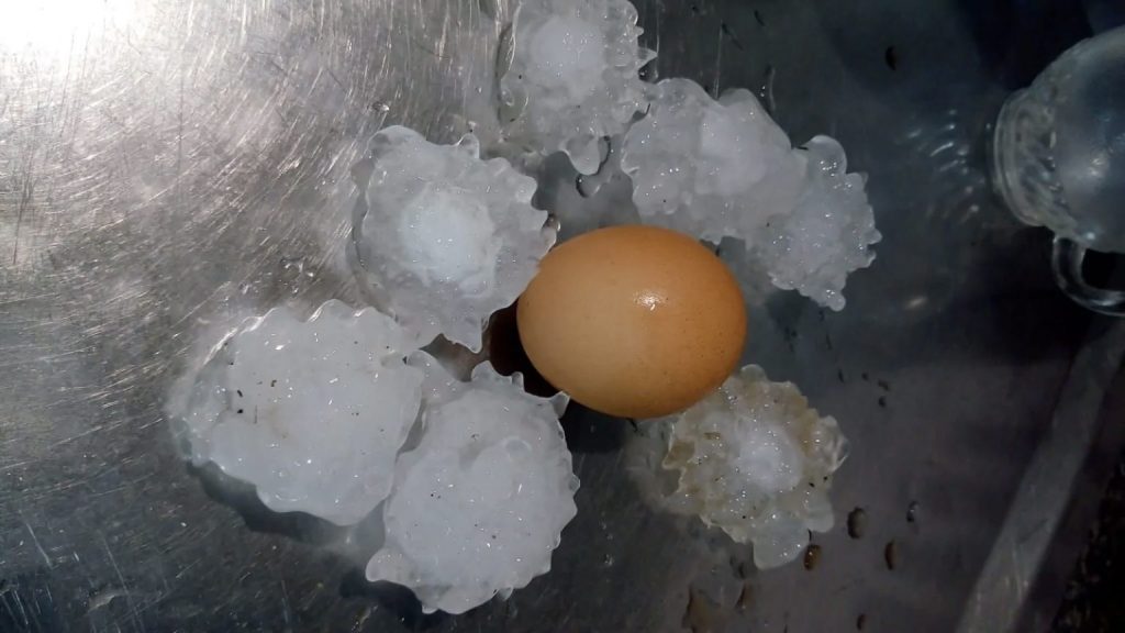 Granizo do tamanho de ovos acompanha avanço de frente fria