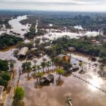 Cheia do Rio Caí tira centenas de casa no vale e Grande Porto Alegre