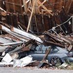 Tornado causa morte e destruição em comunidade de Nova York