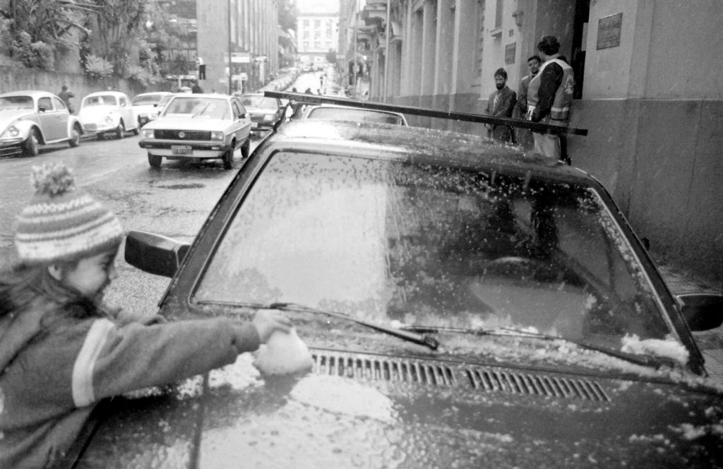 Há 30 anos, terror e neve em Porto Alegre