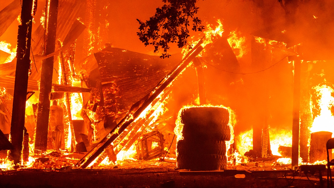 Fuoco nel giardino