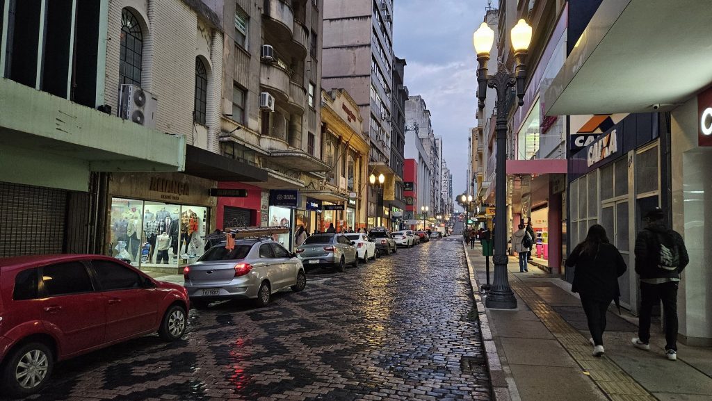 Porto Alegre tem uma das tardes mais frias dos últimos dez anos
