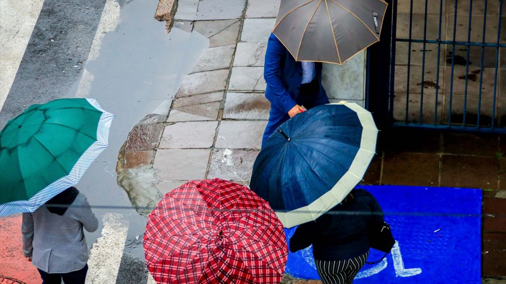 Frio aumenta nesta sexta-feira com reforço de ar polar e chuva
