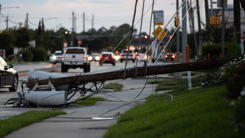 Milhões de pessoas sem luz no Texas dias após a tempestade Beryl