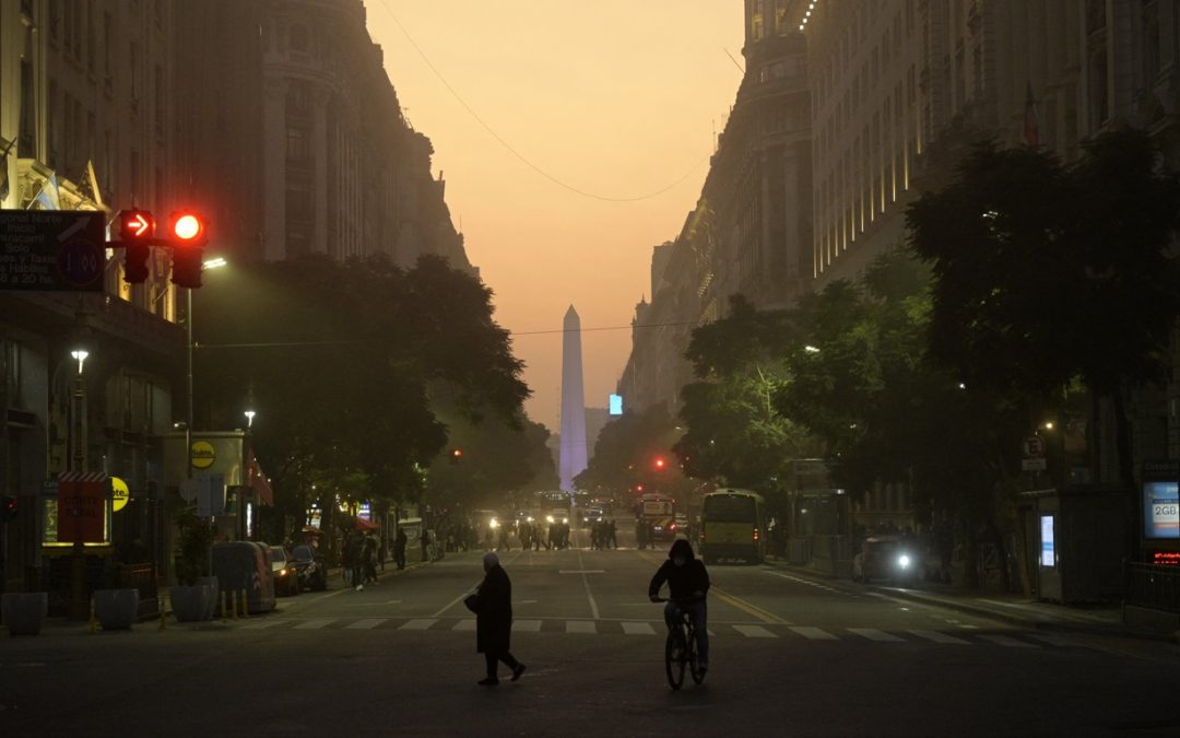 Calor quebra recordes de mais de um século para agosto na Argentina Massa de ar extremamente quente cobre o Centro e o Norte da Argentina nesta sexta-feira com temperatura muito acima do normal