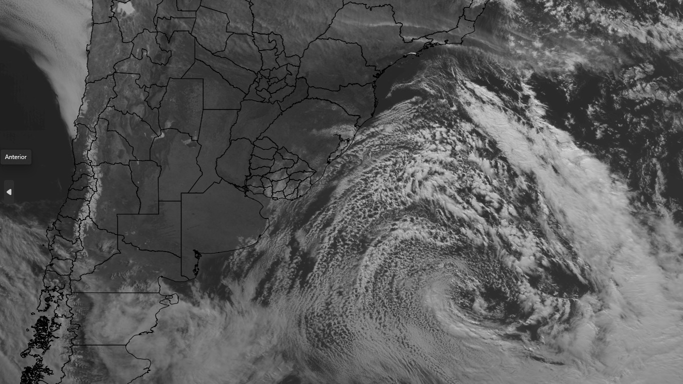 <span class="entry-title-primary">Grande ciclone no Atlântico impulsiona ar frio, traz vento e gera ressaca</span> <h2 class="entry-subtitle">Um extenso e intenso ciclone extratropical distante do Sul do Brasil garante reforço de ar polar que chega com vento </h2>