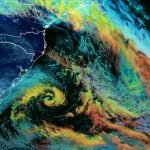 Ciclone na costa intensifica o frio neste começo de semana