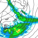 Ciclone muda o tempo no fim de semana e reforça ingresso de fumaça