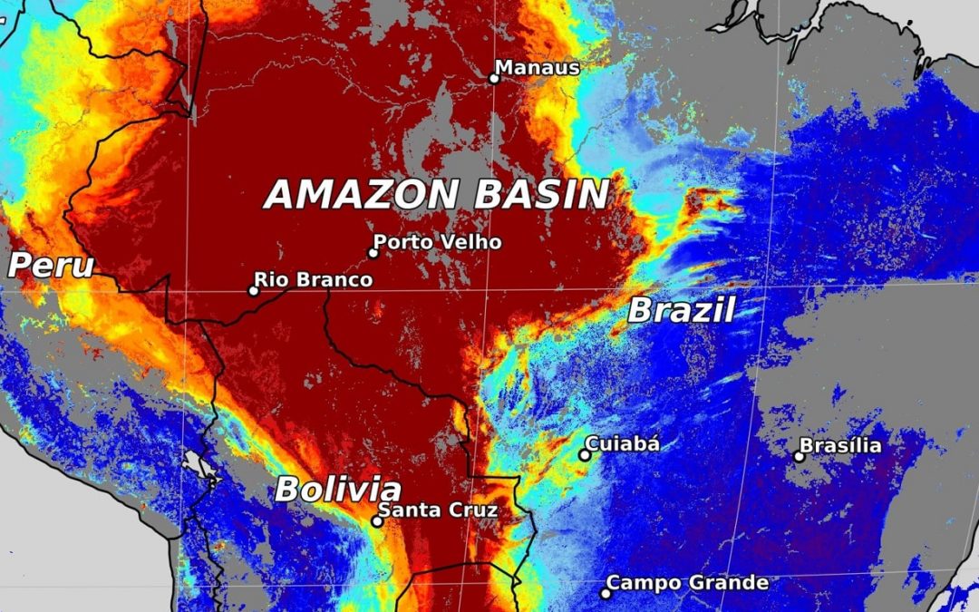 Satélite mostra aumento da fumaça e deslocamento para o Sul do Brasil Áreas coberta por fumaça aumenta no Norte do Brasil enquanto corredor de vento traz fuligem na atmosfera para o Sul