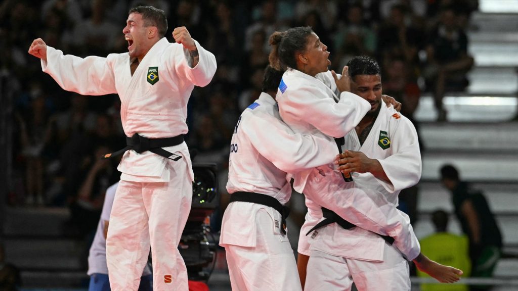 O clube que virou abrigo na enchente e hoje celebra medalhas em Paris