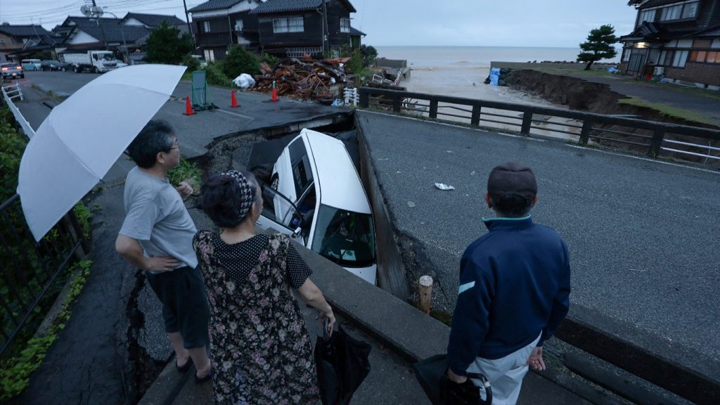 Região arrasada por terremoto no Japão tem chuva recorde e enchente