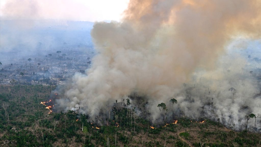 Setembro repete agosto e começa com muito fogo na Amazônia
