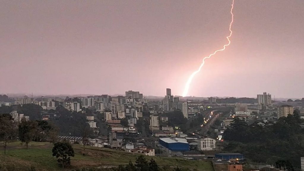 Elevado risco de temporais na Metade Norte gaúcha nesta quarta-feira