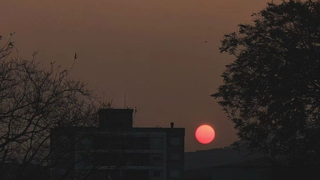 Fotos: o retorno da fumaça ao céu do Rio Grande do Sul