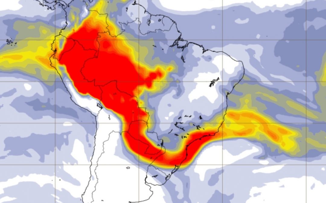 Fumaça de queimadas da Amazônia volta hoje ao Sul do Brasil Ingresso de ar mais quente no Rio Grande do Sul com correntes de vento de Norte traz de volta a fumaça do Norte do Brasil