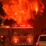 Incêndios cobrem de fumaça segunda maior cidades dos Estados Unidos