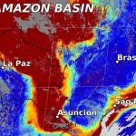 Satélite mostra como a fumaça percorre milhares de quilômetros no Brasil