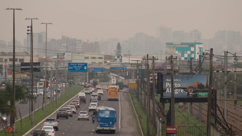 Qualidade do ar volta a piorar na Grande Porto Alegre
