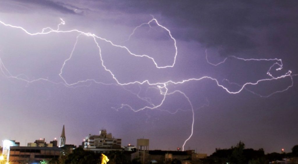 Chuva e temporais após calor de quase 40ºC no Rio Grande do Sul