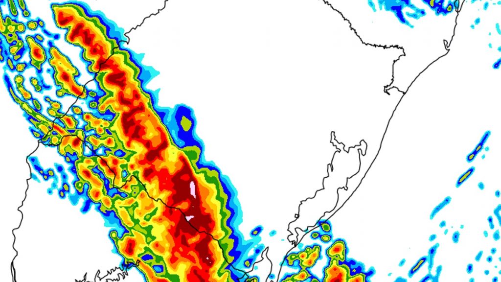 Frente fria avançará com linha de tempestades de chuva, vento e granizo