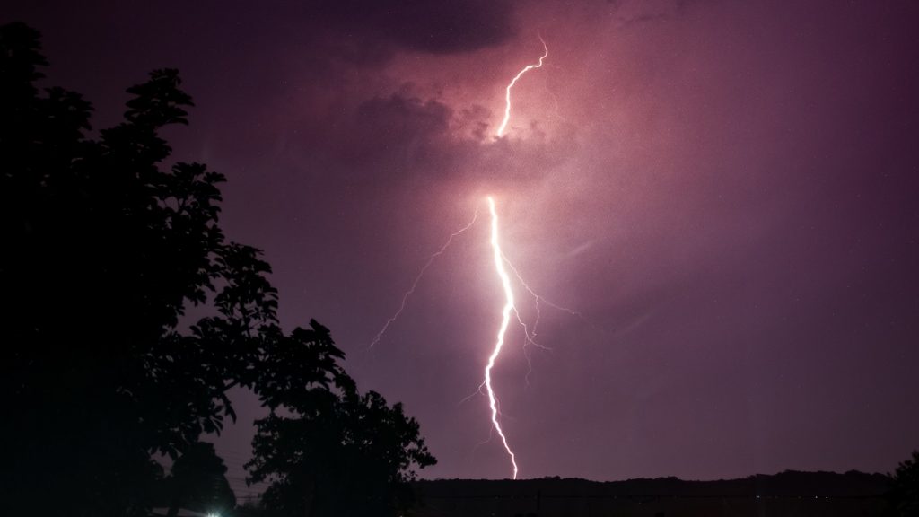 Onda de tempestades segue com mais chuva e piora das inundações