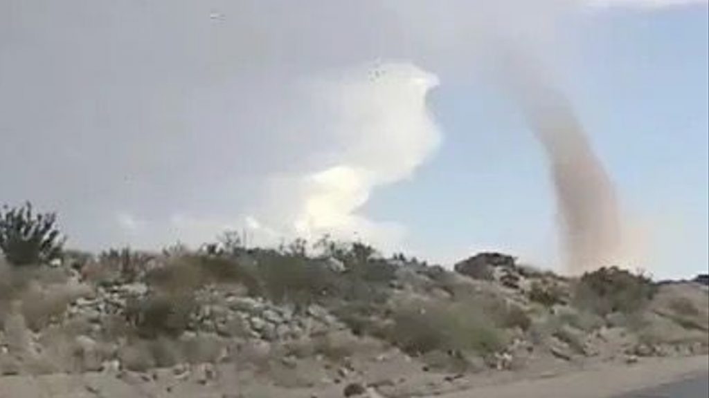 Temporais com tornado, vento forte e granizo atingem a Argentina