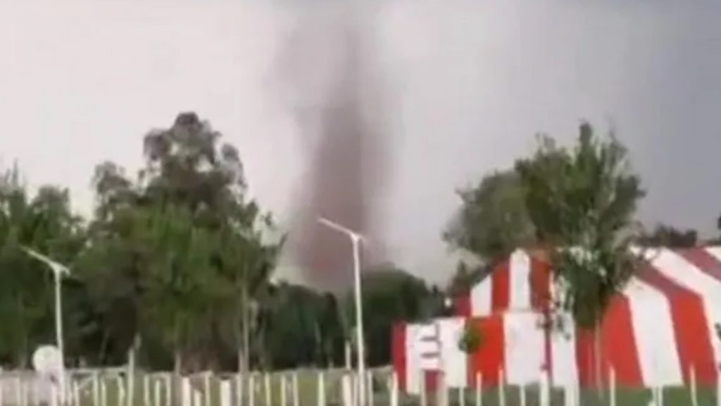 Onda de tempestades rumo ao Brasil começa com tornado na Argentina