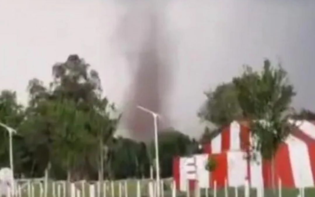 Onda de tempestades rumo ao Brasil começa com tornado na Argentina Onda de tempestades associada a um ciclone atingirá Argentina, Uruguai, Paraguai e estados do Centro-Sul do Brasil até a sexta-feira