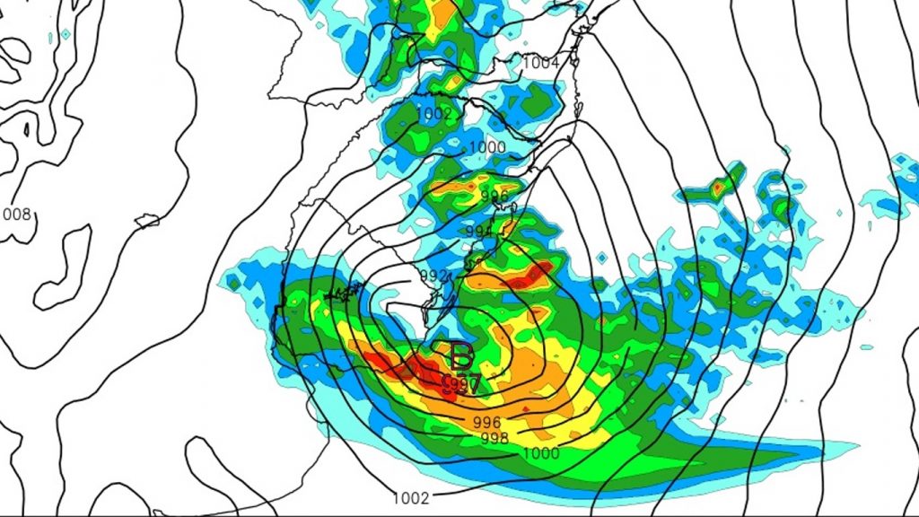 Semana terá ciclone profundo e alto risco de ampla onda de tempestades