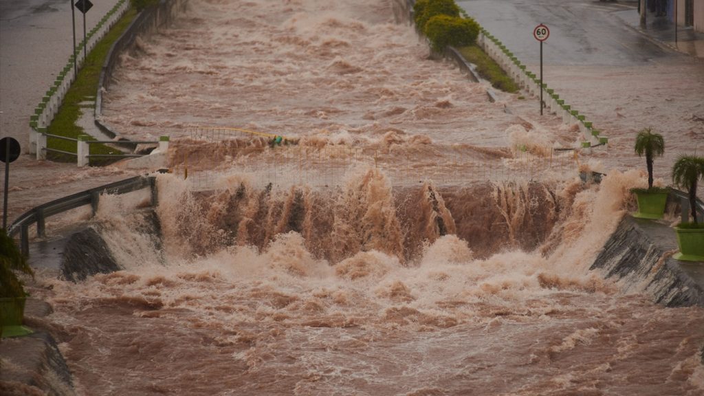 Episódios de chuva extrema aumentarão no Brasil nas próximas semanas