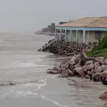 Ressaca do mar atinge o litoral gaúcho com swell do ciclone