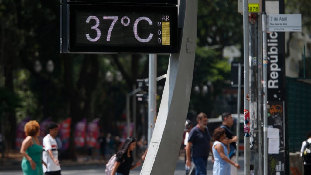 São Paulo terá chuva e ingresso de ar frio após calorão de 37ºC