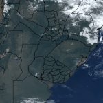 Tempo aberto em uma grande área da América do Sul