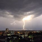 Chuva retorna nas próximas horas com risco de temporais isolados