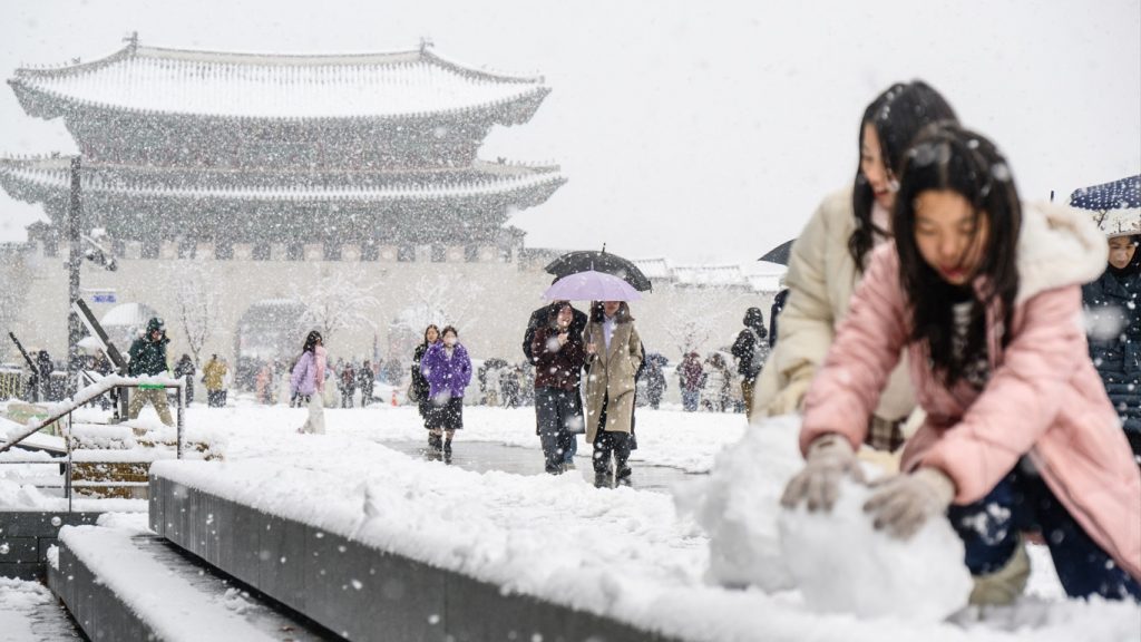 Fotos mostram a tempestade de neve recorde na Coreia do Sul